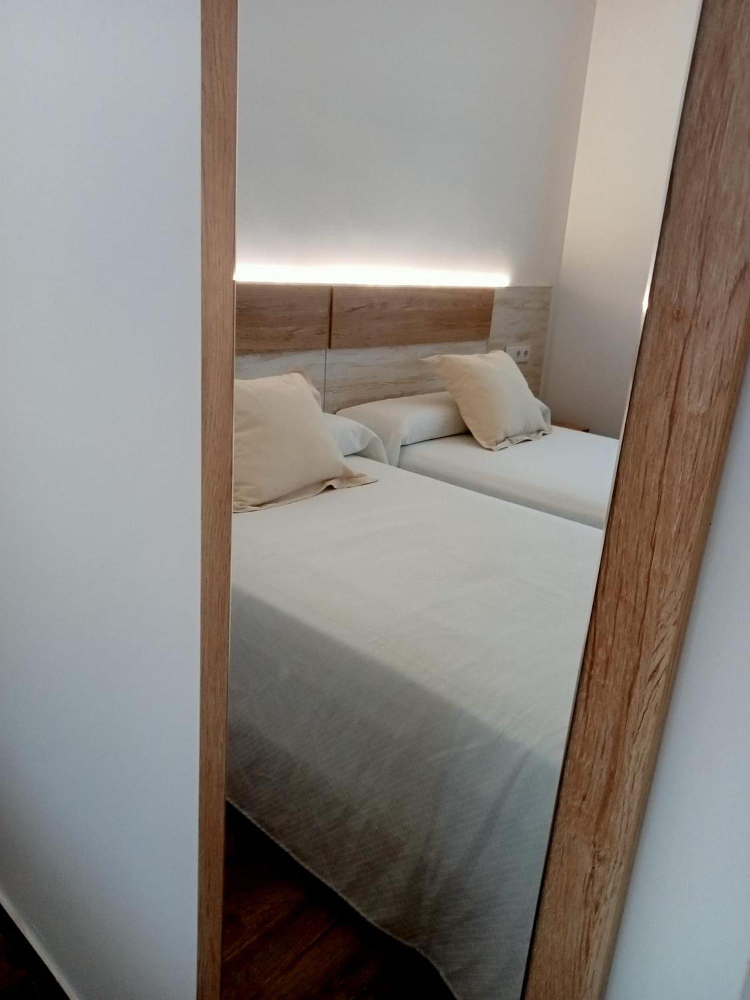 Apartamentos El Arenal Acebo Chambre photo
